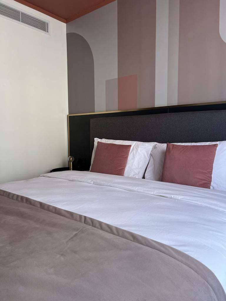 Eleven By Warren Collection Apartment Слима Екстериор снимка